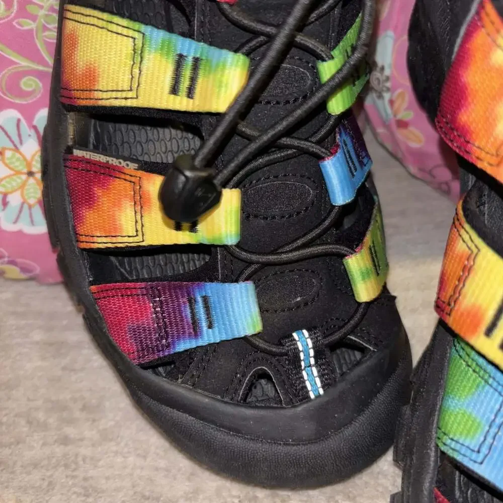 New KEEN Newport Retro Hiking Sandals – Men's Size 10.5 (Original Tie Dye)
